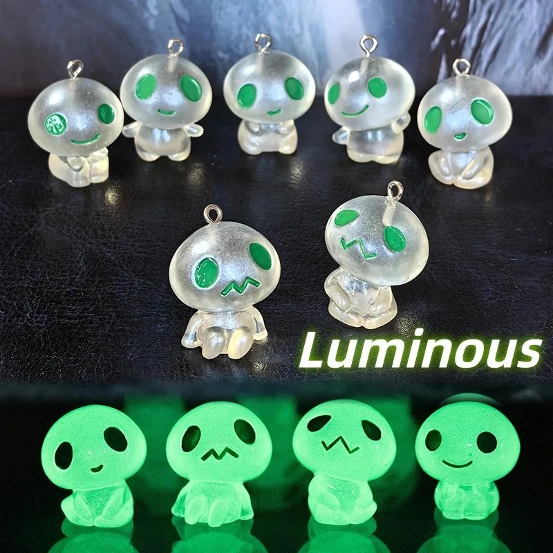 7 Buah Liontin Resin Alien Men - Resin Art Keychain ulasan dan harga